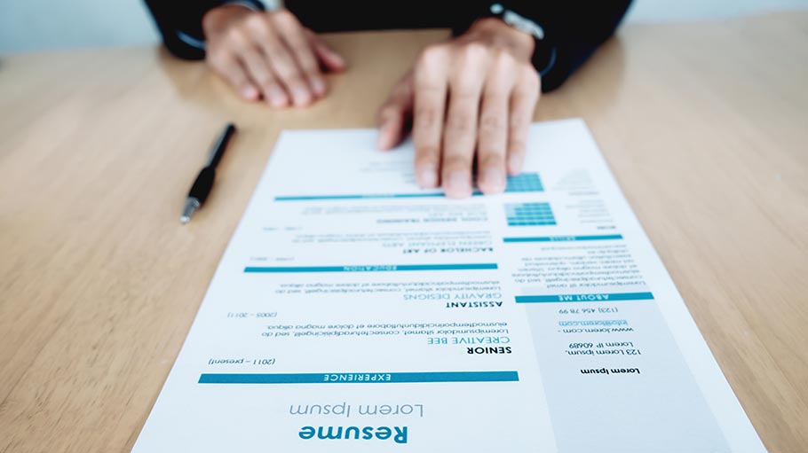 معرفی خود در رزومه